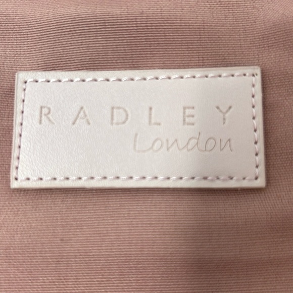 AUTHENTIC Radley London “A Radley for your thoughts” pink leather wristl… - Picture 10 of 15